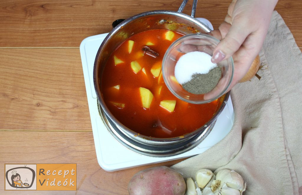 Paprikás krumpli recept, paprikás krumpli elkészítése 5. lépés