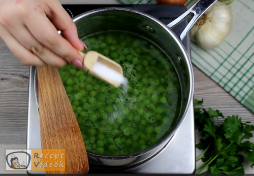 Zöldborsófőzelék recept, zöldborsófőzelék elkészítése 3. lépés