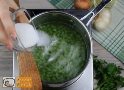 Zöldborsófőzelék recept, zöldborsófőzelék elkészítése 4. lépés