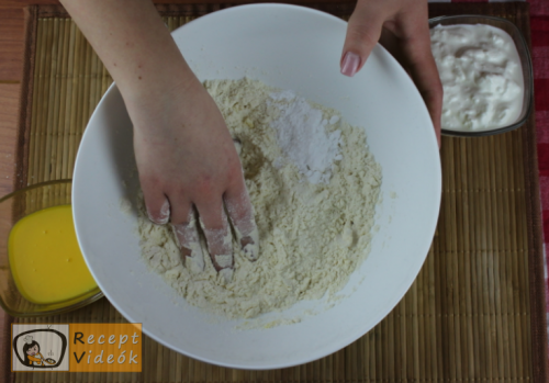 Csörögefánk (forgácsfánk) recept, csörögefánk (forgácsfánk) elkészítése 2. lépés