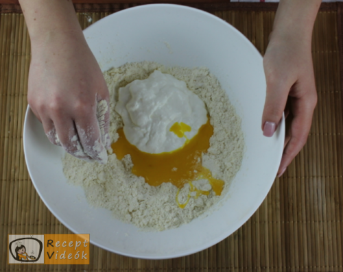 Csörögefánk (forgácsfánk) recept, csörögefánk (forgácsfánk) elkészítése 3. lépés