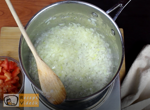 Tejfölös csirkepaprikás recept, tejfölös csirkepaprikás elkészítése 1. lépés