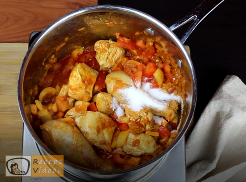 Tejfölös csirkepaprikás recept, tejfölös csirkepaprikás elkészítése 5. lépés