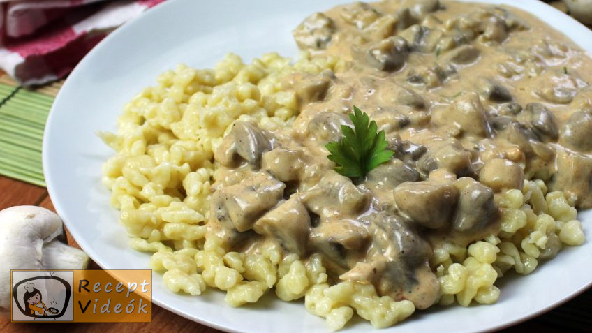 Tejfölös gombapörkölt