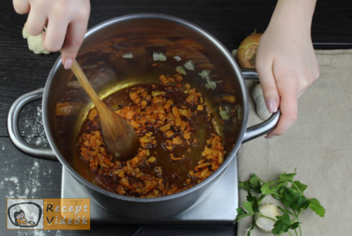 Tejfölös karfiolleves recept, tejfölös karfiolleves elkészítése 2. lépés