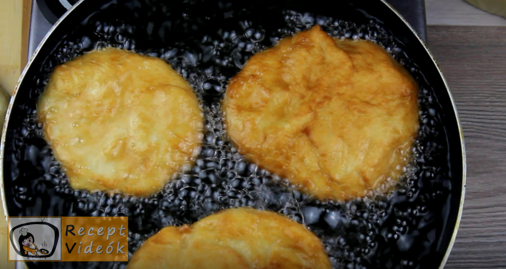 Lángos recept, lángos elkészítése 7. lépés