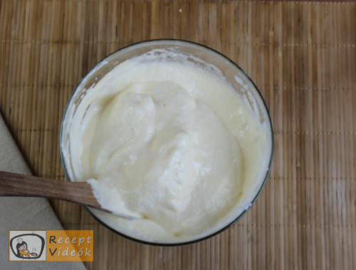 Lekváros piskótatekercs recept, lekváros piskótatekercs elkészítése 3. lépés