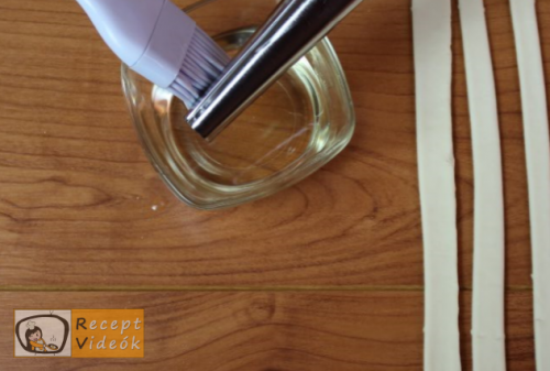 Sajtos roló recept, sajtos roló elkészítése 2. lépés