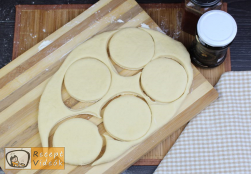 sütőben sült fánk recept, sütőben sült fánk elkészítése 4. lépés