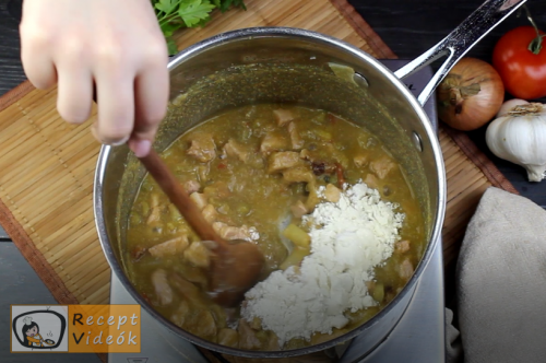 Zöldborsós tokány recept, zöldborsós tokány elkészítése 6. lépés