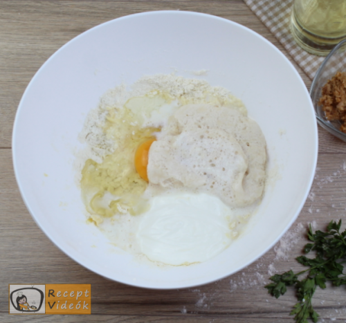 Tepertős pogácsa recept, tepertős pogácsa elkészítése 3. lépés