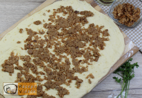 Tepertős pogácsa recept, tepertős pogácsa elkészítése 6. lépés