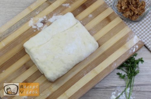 Tepertős pogácsa recept, tepertős pogácsa elkészítése 8. lépés
