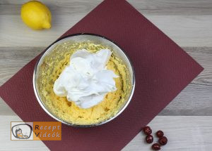 kevert meggyes süti recept, kevert meggyes süti elkészítése 3. lépés