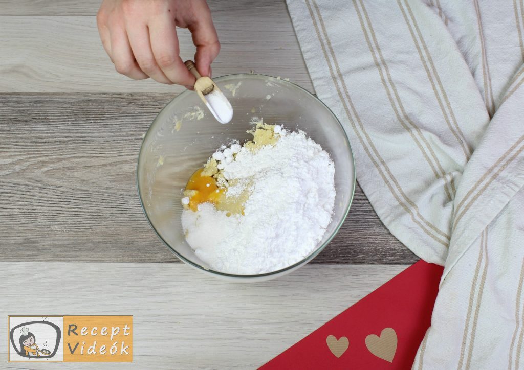 Valentin napi kreatív étel - Valentin napi reggeli elkészítése 4. lépés 