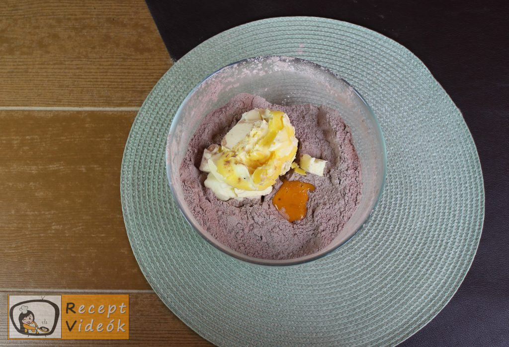 Reszelt túrós süti recept, reszelt túrós süti elkészítése 2. lépés