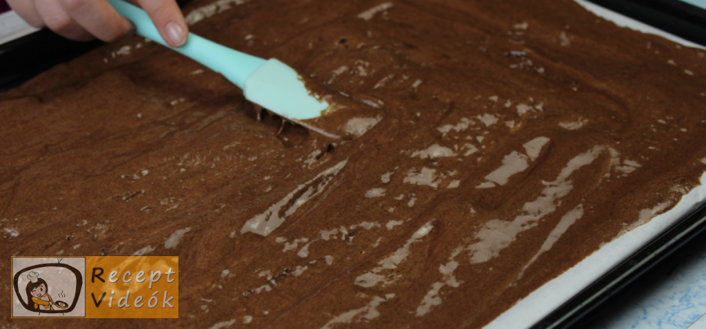 málnás-joghurtos alagút recept, málnás-joghurtos alagút elkészítése 5. lépés