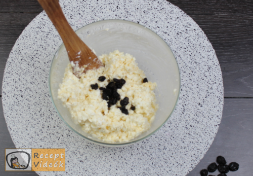 Túrós batyu recept, túrós batyu elkészítése 7. lépés