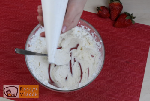 Valentin napi süti recept - valentin napi mini ombre torta elkészítése 9. lépés 