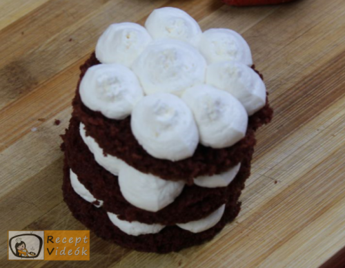 Valentin napi süti recept - valentin-napi mini vörös bársony torta elkészítése 12. lépés 