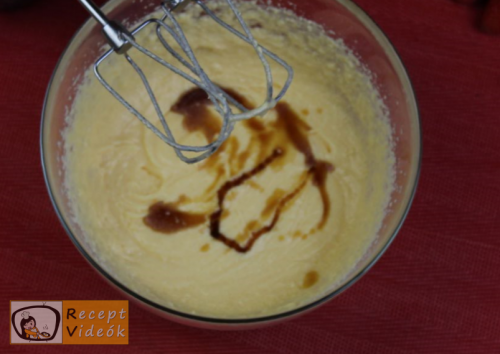 Valentin napi süti recept - valentin-napi mini vörös bársony torta elkészítése 5. lépés 