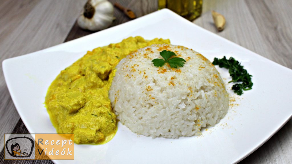 Csirkemell receptek: Csirkemell tejfölös-currys szószban - Recept Videók