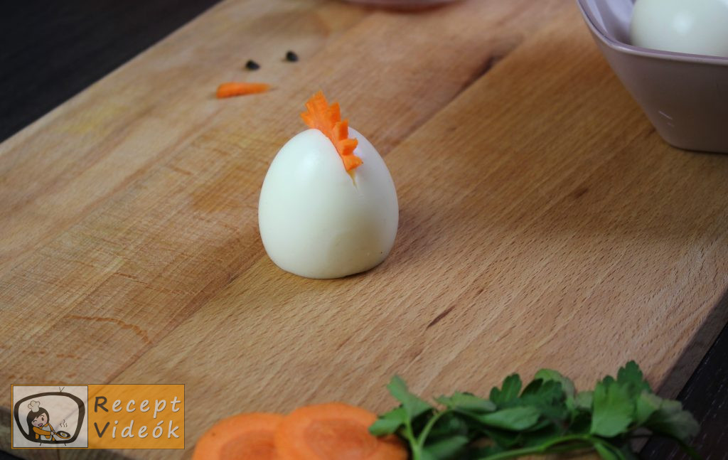 Húsvéti diy kreatív recept ötletek - kreatív tojásfalatok (csibe, kakas) 7. lépés