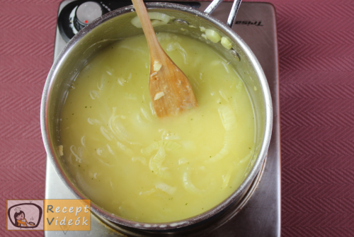 Francia hagymaleves recept, francia hagymaleves elkészítése 4. lépés