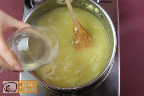 Francia hagymaleves recept, francia hagymaleves elkészítése 6. lépés