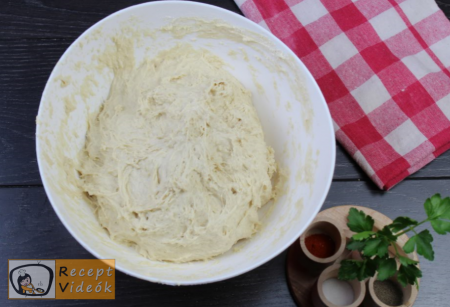 Házi kenyér recept, házi kenyér elkészítése 5. lépés