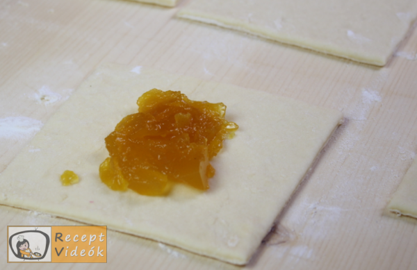 Lekváros bukta recept, lekváros bukta elkészítése 6. lépés
