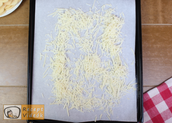 sajtbundás töltött krumplitekercs recept elkészítése 1. lépés