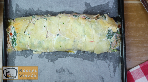 sajtbundás töltött krumplitekercs recept elkészítése 12. lépés