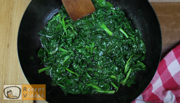 sajtbundás töltött krumplitekercs recept elkészítése 7. lépés