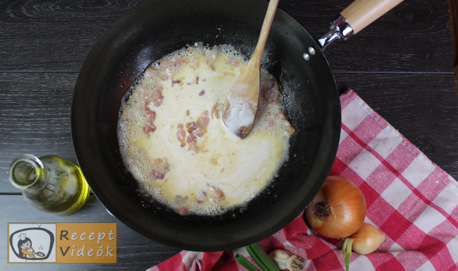 Baconös spagetti recept, baconös spagetti elkészítése 4. lépés
