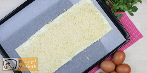 Tojásos-sonkás sajttekercs recept elkészítése 2. lépés