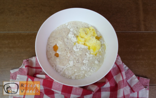 Kelt édes fészek túróval recept elkészítése 2. lépés