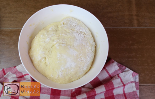 Kelt édes fészek túróval recept elkészítése 4. lépés