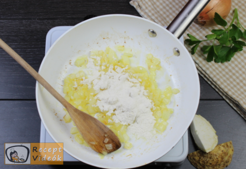 Zellerkrémleves recept, zellerkrémleves elkészítése 3. lépés