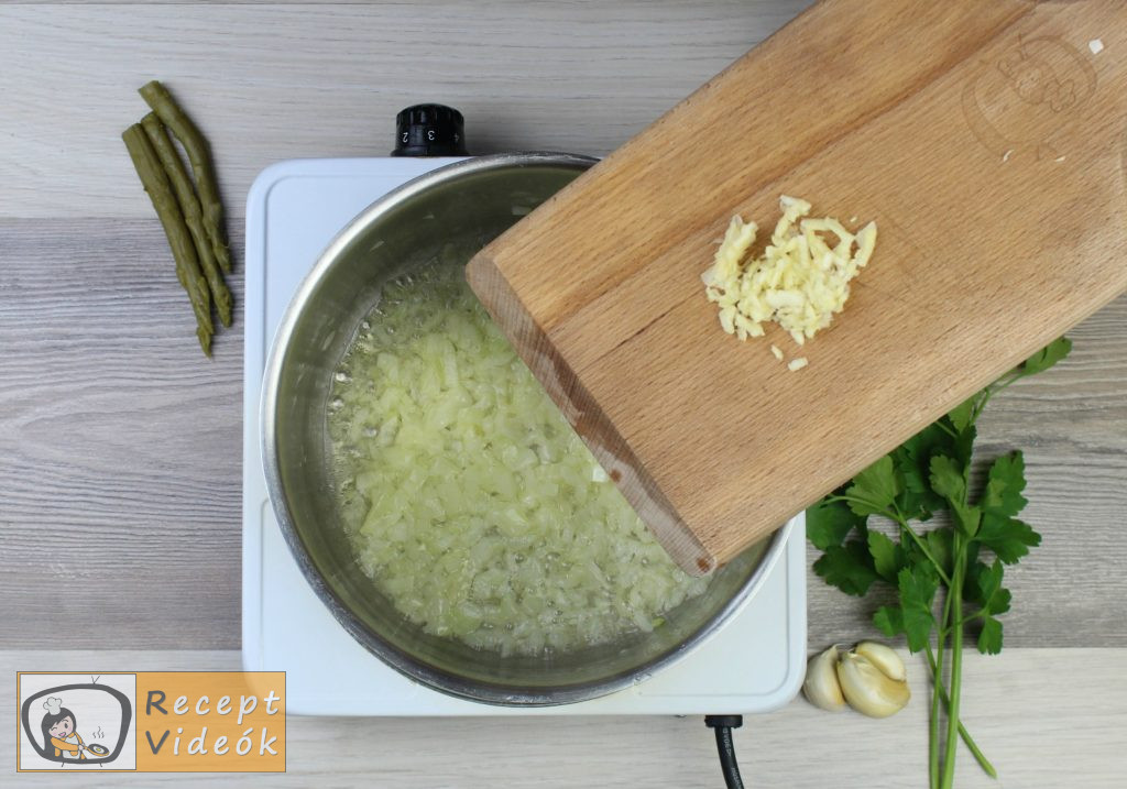 Spárgakrémleves recept, spárgakrémleves elkészítése 2. lépés