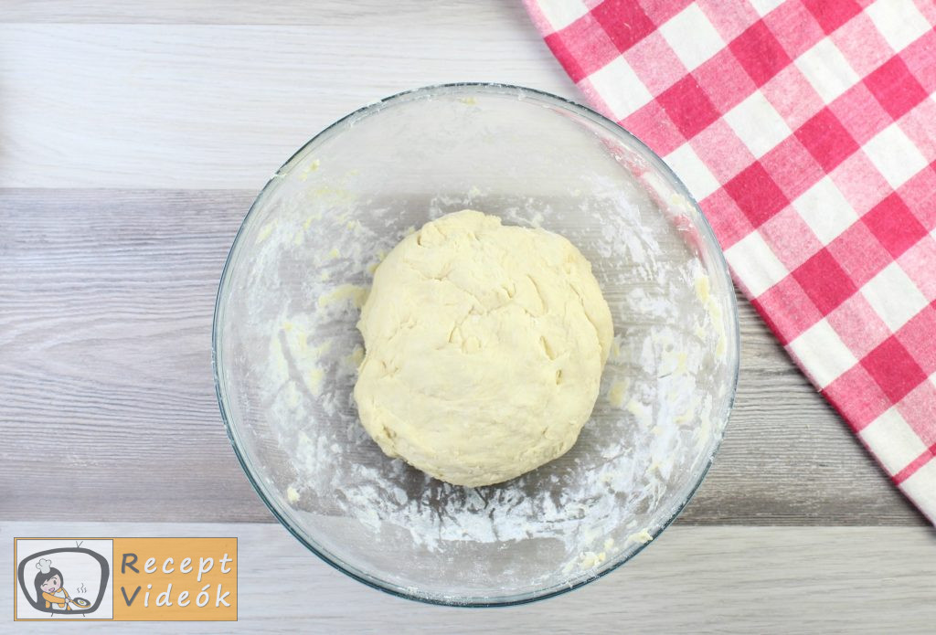 hamburger zsemle recept, hamburger zsemle elkészítése 2. lépés