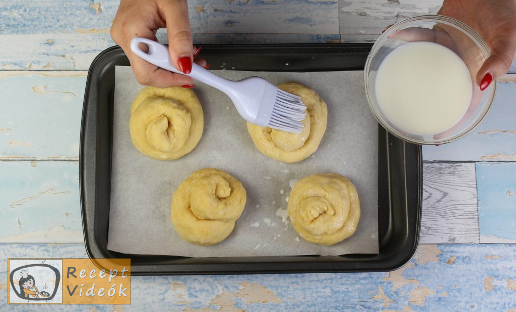 Fahéjas-cukros briós recept elkészítése 4. lépés