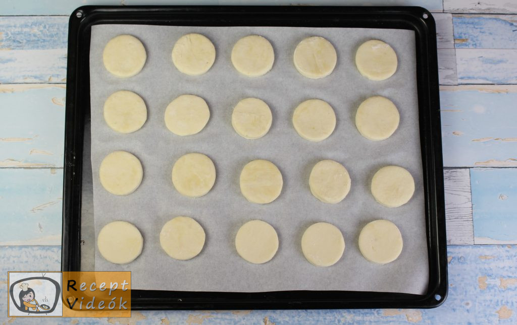 Juhtúrós pogácsa recept, juhtúrós pogácsa elkészítése 3. lépés