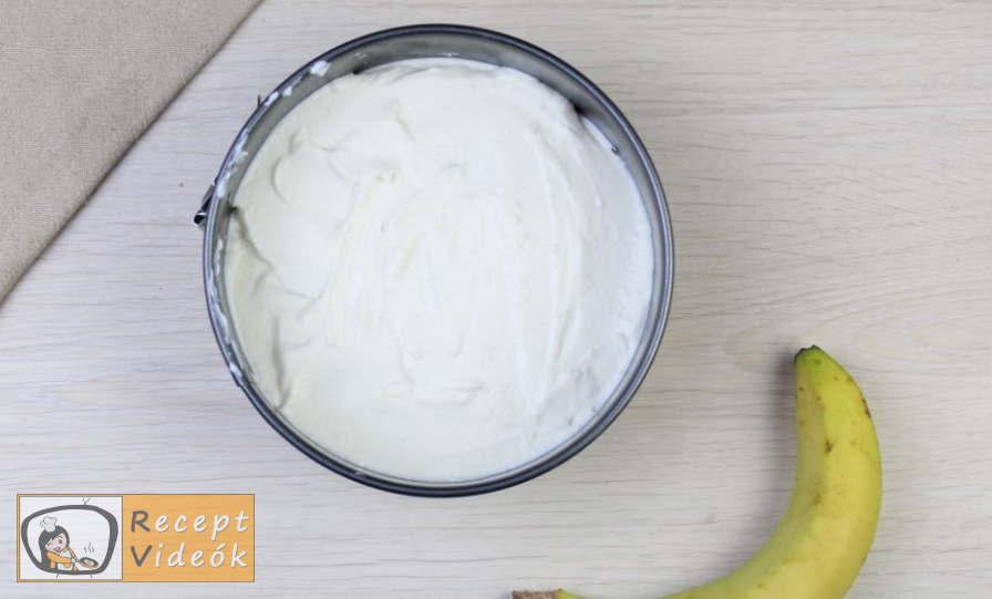 Banános joghurttorta recept elkészítése 6. lépés