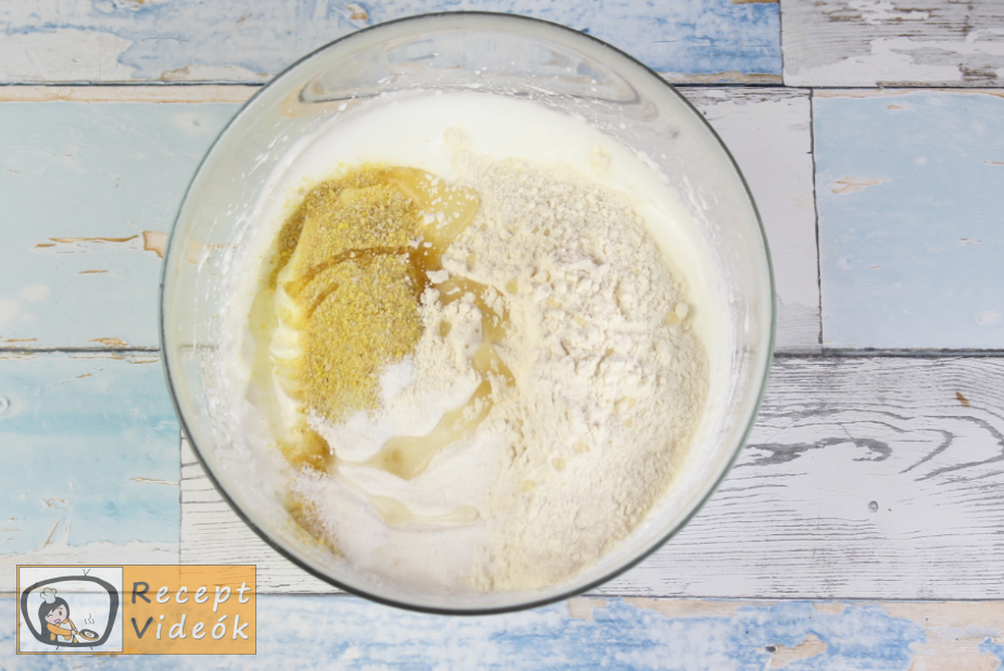 Kinder bueno torta recept elkészítése 3. lépés