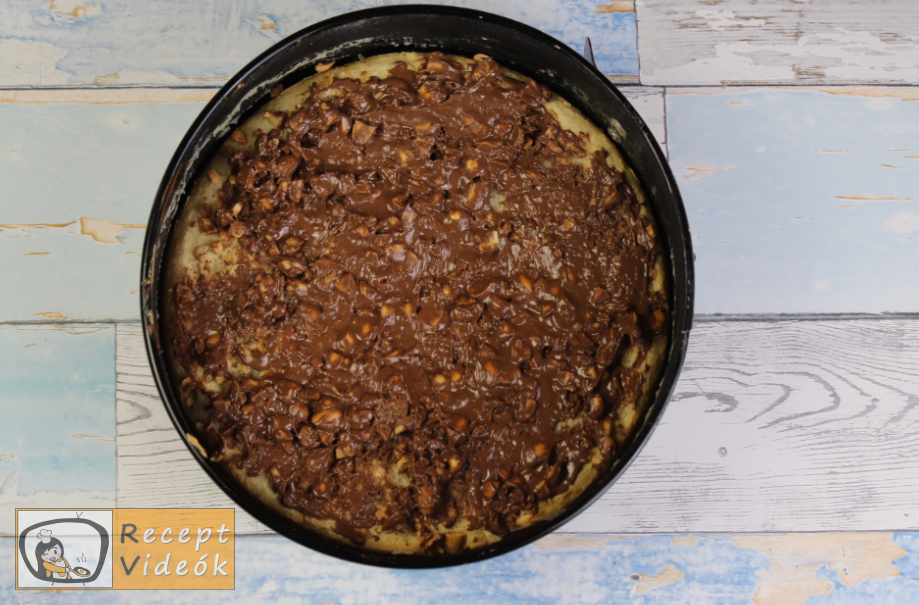 Kinder bueno torta recept elkészítése 5. lépés