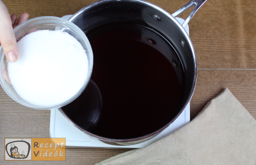 Meggyes szelet (sütés nélkül) recept elkészítése 2. lépés