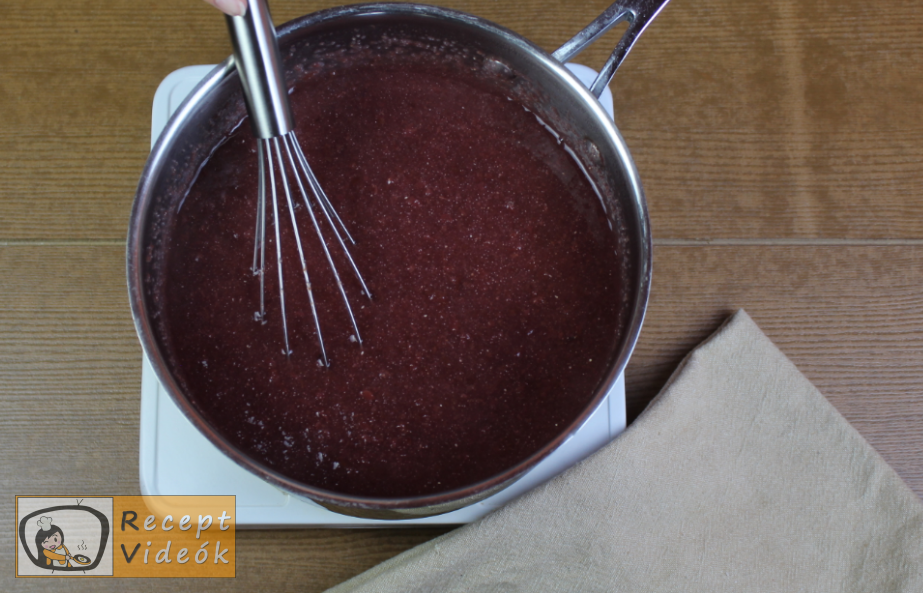 Meggyes szelet (sütés nélkül) recept elkészítése 4. lépés