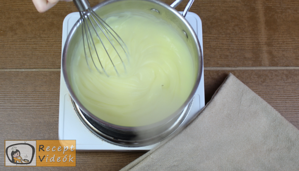 Meggyes szelet (sütés nélkül) recept elkészítése 7. lépés