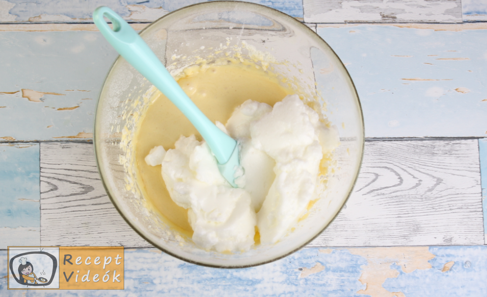 epres túrótorta recept, epres túrótorta elkészítése 3. lépés